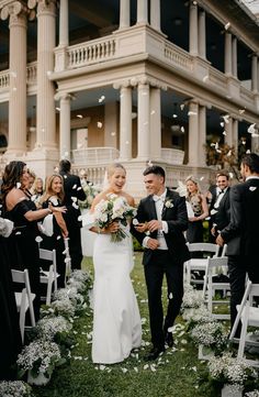 Bride and groom leaving ceremony with flower petals in the air at Hotel Ella in Austin Texas Flower Petals Wedding, Black And White Wedding Theme, Nye Wedding, White Wedding Theme, Wedding Exits, Wedding Ceremony Photos, Wedding Petals, Downtown Austin