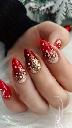 Xmas Nail Ideas, Fun Christmas Nails, Christmas Nail Designs Easy, Festive Christmas Nails, Xmas Nail, Christmas Nails Diy, Hot Nail Designs, Christmas Tree Nails, Christmas Gel