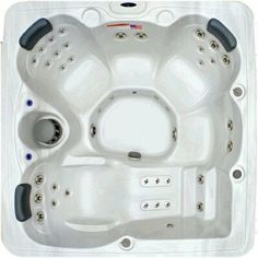 an image of a hot tub that is white