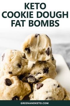 Low Carb Chocolate Chip Cookies, Galletas Keto, Keto Cookie Dough, Keto Chocolate Chip Cookies, Fat Bomb, Keto Chocolate Chips, Fat Bomb Recipe