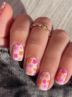 Multicolor  Collar    Color Nails Embellished   Nail,Hand & Foot Care Nagellack Trends, Easy Nails, Cute Summer Nails, Really Cute Nails, Short Acrylic Nails Designs