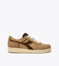 Sporty sneakers - Gender neutral Sporty Sneakers, Line At, Clothing And Accessories, Suede Leather, Gender Neutral, Online Store, Range, Sports, Sneakers