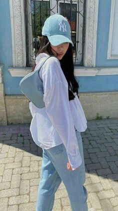 White Shirt Outfits, Party Wear Indian Dresses, Fashion Capsule, Causual Outfits, Streetwear Fashion Women, Dresses Kids Girl, Trendy Fashion Women, Teen Fashion Outfits, Modest Outfits