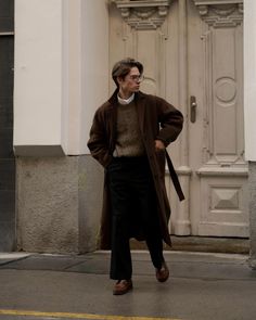 French Old Money Aesthetic Outfits, Men’s Dark Academia, Elegant Outfits Men, Mens Academia Fashion, Dark Academia Aesthetic Men, Male Dark Academia Fashion, Dark Academia Style Men