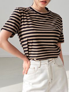 Multicolorido Casual Collar Manga Curta Tecido Listrado  Embellished Elasticidade Baixa Verão Loose Tees For Women, Brown Striped Shirt Outfit, Lower T Shirt, Women Striped Shirt, Stripped Outfit, Outfits With Striped Shirts, Striped Shirt Women