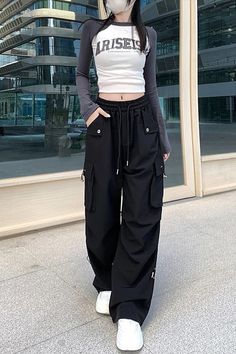 High Waist Wide Leg Cargo Pockets Pants – Nada Outfit Land Cargo Pants Vintage, Streetwear Trousers, Y2k Cargo Pants, Wide Leg Cargo Pants, Punk Women, Trousers Casual, Women Y2k, Pants Vintage, Pocket Pants