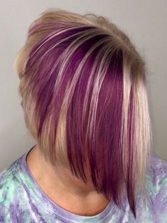 Purple highlights. Hair Pics, Purple Highlights, Spring Hair Color, Spring Hair, Hair Color Highlights, Spring Hairstyles, Hair Stuff, Hair Colour