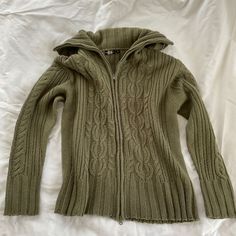 Tight Sweater, Looks Vintage, Email List, Image Gallery