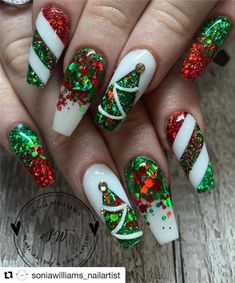 Top 100 Popular Ideas of Christmas Nails Designs To Try in 2019 Sumcoco Nail Noel, Xmas Nail Art, Red Christmas Nails, Cute Christmas Nails, Christmas Nail Art Designs, Holiday Nail Art, Nail Designs Glitter, Festival Nails