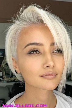 Short Hairstyles That Are Always in Style Bob Styling, Latest Bob Hairstyles, Platinum Hair Color, Hair 2024, Bob Haircuts For Women, Haircuts For Women