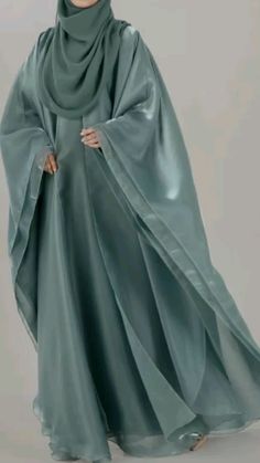 Trending Abaya Style Niqabi Outfit Ideas, Abayas Aesthetic, Muslimah Fashion Outfits Simple, Beautiful Abaya Designs, Trending Abaya, Wedding Abayas, Aesthetic Abaya, Party Abaya