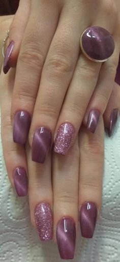 Dessert Rose Nails, Natural Gel Nail Designs, Pink Mauve Nails, Purple Fingernails, Grandma Nails, Magnetic Gel Nails, Magnetic Nail Polish Designs, Nail Color Combinations, Burgundy Acrylic Nails