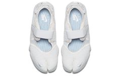 Nike Wmns Air Rift Breathe 'Triple White' 848386-100 | KICKSCREW Nike Air Rift, Funky Shoes, Shoe Inspo, Swag Shoes, Round Toe Heels, Crazy Shoes, Pretty Shoes, Inspiration Mode, White Shoes