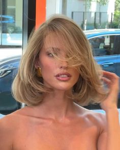 #hair #haircut #hairgoals #blondhair #hairstyling #bobcut #hairstylesforshorthair Short Old Money Nails, Short Old Money Hair, Old Money Blonde Short Hair, Old Money Style Hair, Short Hair Old Money, Old Money Bob Haircut, Old Money Aesthetic Hair, Old Money Bob Hair, Old Money Short Hair