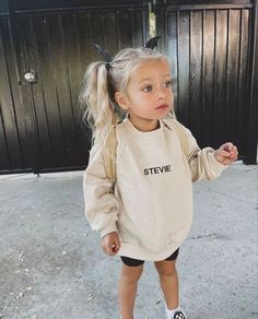 Kids Outfit Idea 3 #kidsfashion #kidsootd #backtoschooloutfit #holidayoutfit #birthdayoutfit #partyoutfit #minifashionista #stylemini #instakids #fashionkids #toddlerfashion #bigkidstyle #teenfashion Trendy Toddler Girl Outfits, Blonde Toddler Girl, Kindergarten Outfit, Baby Girl Toddler