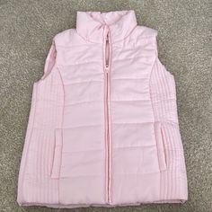 Nwt Women’s Pink Puffer Vest By New York & Company Pink Puffer Vest, Women Faux Fur Vest, Boho Vest, Lightweight Vest, Pink Vest, Womens Puffer Vest, Quilted Puffer Vest, Pink Body, Vest Shirt