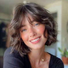 magnific 6haS9q9NKzu4uxLskNTK Short Shag with Face Framing Pieces Hair Inspiration Short, Trendy Hairstyle, Short Layered Haircuts, Peinados Fáciles Para Cabello Corto, Short Wavy Hair, Long Locks, Short Hair Haircuts