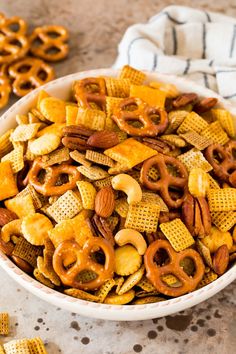 Chex Mix Seasoning, Chex Mix Recipes, Christmas Recipes Appetizers, Snack Craving, Snack Mix Recipes, Recipe Dinner