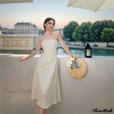 Olivia Mark - Satin Halterneck Dress with Cutout Details: A Stylish and Form-fitting Ensemble Gown For Plus Size Women, Satin Spaghetti Strap Dress, Floral Chiffon Maxi Dress, Loose Fit Blouse, Dress Collar, Camisole Dress, Maxi Dress Wedding, Loose Fitting Dresses, Mermaid Evening Dresses