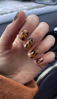 Fall Nude Nails, Tortoise Shell Nails, Shell Nails, Stylish Nail Art, Art Designs Ideas, Gold Nail, Her Nails, Foil Nails, Hot Nails