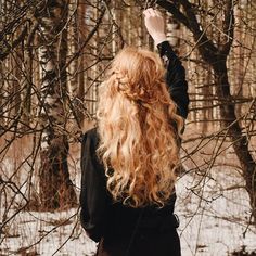 Ellen Tyn, Hair Winter, Forest Wood, Things To, Landscape Forest, Yennefer Of Vengerberg, Legolas, Hair Reference, Messy Hairstyles