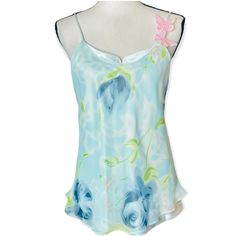 Lord & Taylor Floral Print Sleeveless Cami Size Medium From The, This Blouse Features: Light Blue Floral Print V-Neckline With A Small Notch Adjustable Straps Sleeveless Layers Polyester Pullover Pink Butterflies Are Sewn Into Sleeve Size: Medium Pit To Pit:38” Waist: 38” Perfect Preloved With No Flaws #993 Most Of The Clothes I Sell Are Washed, Dry & Steamed. Even Some Nwot. Please Don’t Be Alarm If They Smell Fresh & So Clean . I Try To Do My Best To Deliver Perfect Ready-To-Wear Orders. I’m N Vacation Sleeveless Camisole, Fitted Sleeveless Camisole For Vacation, Light Blue Camisole Tank Top For Spring, Light Blue V-neck Tank Top For Summer, Blue Sleeveless Camisole For Summer, Light Blue Fitted Sleeveless Camisole, Light Blue Fitted Camisole For Summer, Fitted Light Blue Summer Camisole, Light Blue Sleeveless Casual Camisole