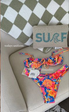 Colorful Bathing Suit, Summer Bathing Suits, Tropical Bikinis, Cute Bathing Suits, Swimming Outfit, Swim Suits, Summer Bikinis, Summer Swim Suits, Cute Swimsuits