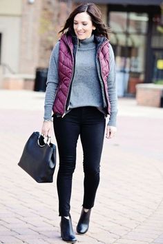 A puffer vest is one of those wardrobe items most of us seem to have, so Jo-Lynne Shane put together another 5 Ways to Wear post with this fall/winter closet staple. Follow for more fashion finds, women's outwear and winter outfits ideas. Winter Outfits Black Girls Fashion Ideas, Puffer Vest Outfits, Puffer Vest Outfit, Burgundy Vest, Comfy Vibes, Xavier Rudd, How To Wear Ankle Boots, Leggings Outfits, Vest Outfit