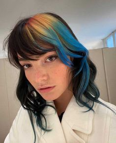 Haircuts Women, Vivid Hair Color, Me And My Friends, Dyed Hair Inspiration, Edgy Hair, Dye My Hair, Hair Dye Colors, Hair Inspiration Color, Hair Inspo Color