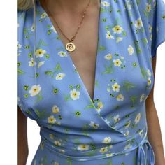 New With Tag French Connection Diah Crepe Floral Minidress Bring The Garden To The Party In This Faux-Wrap Mini Styled With Sweet Ruffled Short Sleeves And A Fabric Tie At The Waist For Extra Goodness. Hidden Side Zip Closure Surplice V-Neck