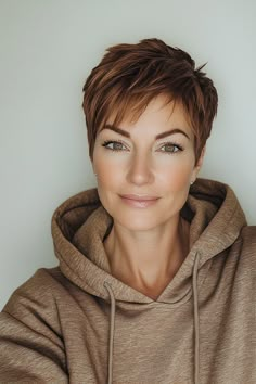 Chestnut Lowlights, Cinnamon Brown Hair Color, Cinnamon Brown Hair, Sleek Pixie, Short Stacked Bob Haircuts, Short Pixie Hairstyles, Older Women's Hairstyles, Short Red Hair, Bob Hairstyles With Bangs