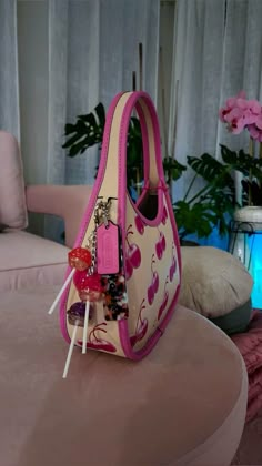 Trending Bags, Luxury Bags Collection, Fendi Bag, Colorful Handbags, Handbag Essentials, Girly Bags, Luxury Purses, Girly Accessories, Fancy Bags