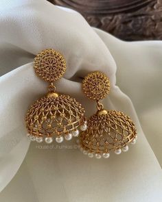 Antique Gold Earrings with Floral Design and Beautifull Gemstones Jhumkas Gold Indian, Gold Jewlry, Gold Earing, Long Mangalsutra, Gold Jhumka, Unique Gold Jewelry Designs, Antique Gold Earrings, Gold Earrings Models