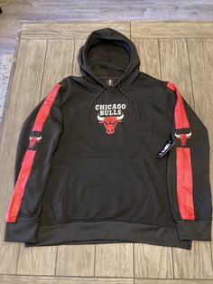 🏀 Chicago Bulls NBA Authentic Pullover Sweatshirt Hoodie Size 1XL Basketball. Moisture-wicking Long Sleeve Hoodie Fan Apparel, Moisture-wicking Long Sleeve Fan Hoodie, Sports Team Logo Hooded Top, Sports Fan Apparel Top With Drawstring Hood, Sports Fan Apparel Tops With Drawstring Hood, Sports Season Moisture-wicking Sweatshirt For Fan Gear, Fan Gear Hoodie, Sporty Team Logo Hoodie, Sports Team Logo Hoodie