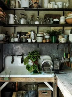 what a gorgeous mess Sibella Court, Above The Sink, Deco House, Old Kitchen, Country Kitchen, 인테리어 디자인, Kitchen Stuff, Kitchen Inspirations, Vintage Kitchen