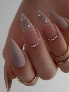 Nails And Rings, New Year's Nails, Xmas Nails, Fancy Nails, Chic Nails, Cute Acrylic Nails, Holiday Nails, Trendy Nails, Almond Nails