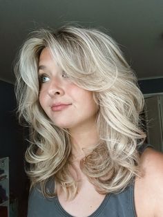 90s Haircuts, Medium Length Haircut, Haircuts For Medium Hair, Haircut For Thick Hair, Trending Haircuts, Long Hair Women