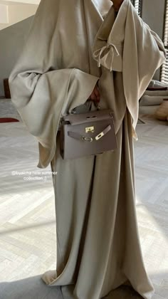 Abaya Streetwear, Umrah Abaya