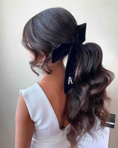 32%20Cute%20’60s%20Hairstyles%20for%20all%20the%20Vintage%20Hair%20Lovers Vintage Ponytail, Wedding Updos, Blonde Bob Hairstyles, Old Hairstyles, Best Wedding Hairstyles, Braids With Curls, Wedding Hairstyles Updo