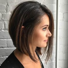 30 Sexiest Angled Bob Hairstyles You Need to Try in 2023 Bob Angled, Angled Haircut, Corte Chanel, Inverted Bob Haircuts, Angled Bobs, Angled Bob Haircuts, Asymmetrical Bob Haircuts, Haircut Images, Angled Bob Hairstyles