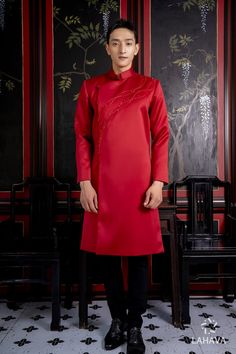 Brand new and high-quality Vietnamese traditional Ao Dai This set includes the Ao Dai and shipping with no pants for men Elegant Long Sleeve Ceremonial Ao Dai, Elegant Long Sleeve Ao Dai For Ceremonial Occasions, Elegant Long Sleeve Ao Dai For Ceremonies, Elegant Long Sleeve Ao Dai For Traditional Ceremonies, Elegant Long Ao Dai For Traditional Ceremonies, Elegant Ceremonial Festive Ao Dai, Elegant Ceremonial Ao Dai For Festive Occasions, Bridal Ao Dai, Modern Couple