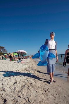 Resort Editorial, 2022 Fashion Show, Resort Lifestyle, Military Pants, Antonio Marras, Slim Aarons, 2022 Fashion