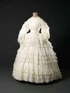 1861 muslin summer dress. Victorian Outfits, 1860s Fashion, Soren Kierkegaard, Antique Dresses