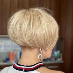 Undercut Wedge Haircut, Undercut Bob Haircut Short, Bob Pink Hair, Undercut Short Bob, Pixie Bob Haircut With Bangs, Short Pink Bob, Short Hair Wedding Styles, Ear Length Bob, Short Bob With Undercut