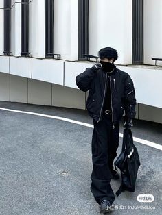 Baggy Clothes Outfit Men, Asian Streetwear Fashion, Y2k Outfits Men, Black Outfit Men, Asian Streetwear, Baseball Jackets, Masc Outfits, Men Street Fashion