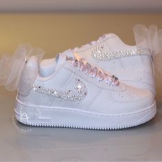 Xv Shoes, Xv Dresses, 15 Shoes, Quince Decorations, Pretty Sneakers, Diana Wedding, Aline Wedding Dress