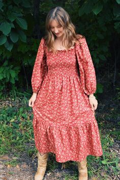 Dark Red Floral Prairie Dress, Calico Cotton Smocked Bodice, Boho Midi Dress, Puffed Sleeve, Vintage-Inspired, Handmade    Embrace timeless elegance with our Dark Red Floral Calico Cotton Prairie Dress, featuring a flexible smocked bodice and classic puffed sleeves. This boho-inspired midi dress is perfect for those who appreciate vintage-inspired fashion with a modern twist. The rich dark red floral pattern on sturdy calico cotton makes this dress a standout piece for any season, especially dur Picnic Photoshoot, Americana Aesthetic, Bridal Party Outfit, Boho Midi Dress, Vintage Inspired Fashion, Floral Print Design, Dress Order, Prairie Dress, Puffed Sleeves