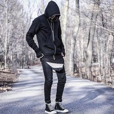 @oliverdoor 🙌🏼🙌🏼🙌🏼 #rickowens #rickowensoutfit #rickowensramones #rickowensjeans #rickowenshoodie @rickowens_drkshdw @all.things.rick @ins_rickowens @rickowensonline #outfit #thebestoutfit #sneakers #rickowenssneakers #ramones #positionstorepalma #positionconceptstorepositionstorepalma Rick Owens Outfit, Rick Owens Sneakers, Bomber Jacket, Street Style, Instagram Post, Instagram Posts