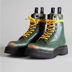 R13 Stack Boot - Hunter Green Remove Size 10 It 40 Condition Is New With Box. Color: Hunter Remove 1.5" Stacked Sole Signature Orange Stitching & Ecru Embroidered Pull Tab Pull Tabs On Either Side Of Shank Zip Closure Up The Back True To Size 100% Italian Calf Leather Made In Italy R13s0019-S005b Green High-top Boots With Vibram Sole, Green Leather Boots For Streetwear, Green Lace-up Boots With Reinforced Heel, Ankle Cowboy Boots, Cowboy Ankle Boots, Shoe Wardrobe, Green Boots, Men’s Boots, Buckle Ankle Boots