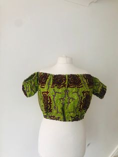 African print tube crop top Casual Fitted Off-shoulder Strapless Top, Casual Strapless Off-shoulder Top, Trendy Fitted Off-shoulder Crop Top, Printed Multicolor Cropped Top, Multicolor Printed Cropped Top, Multicolor Printed Cropped Crop Top, Casual Fitted Off-shoulder Crop Top, Trendy Green Strapless Crop Top, Printed Stretch Cropped Tops